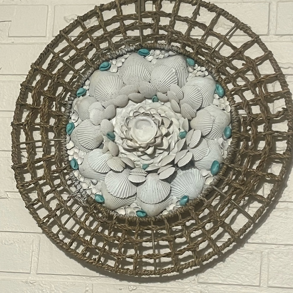 Coastal Boho White Shell Wall Art, Florida Scallop Shells, 19” round handmade - Picture 5 of 5